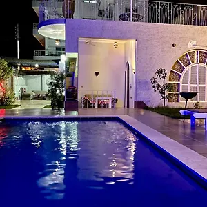oasis-guest-house.hotels-luxor-egypt.com/