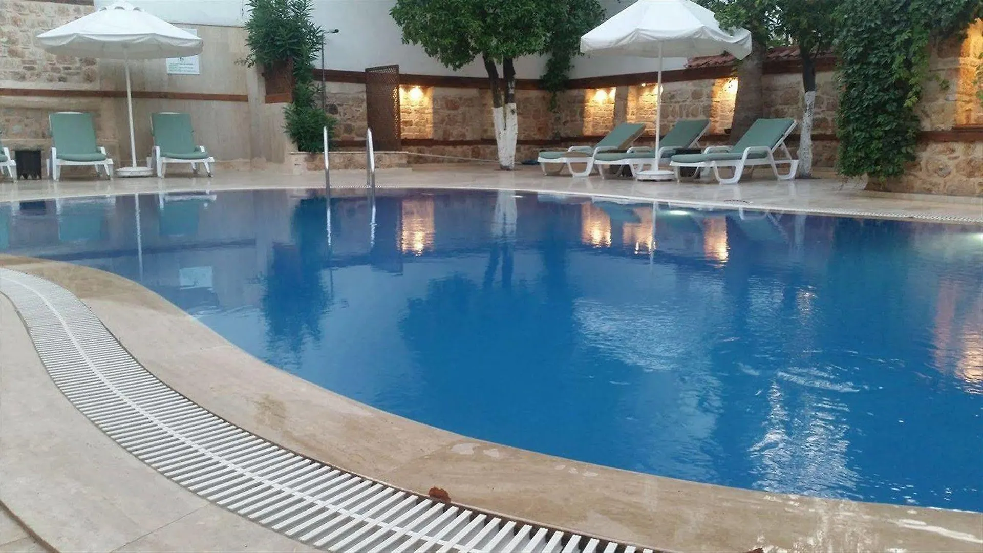 ***  فندق وايت غاردن أنطاليا تركيا